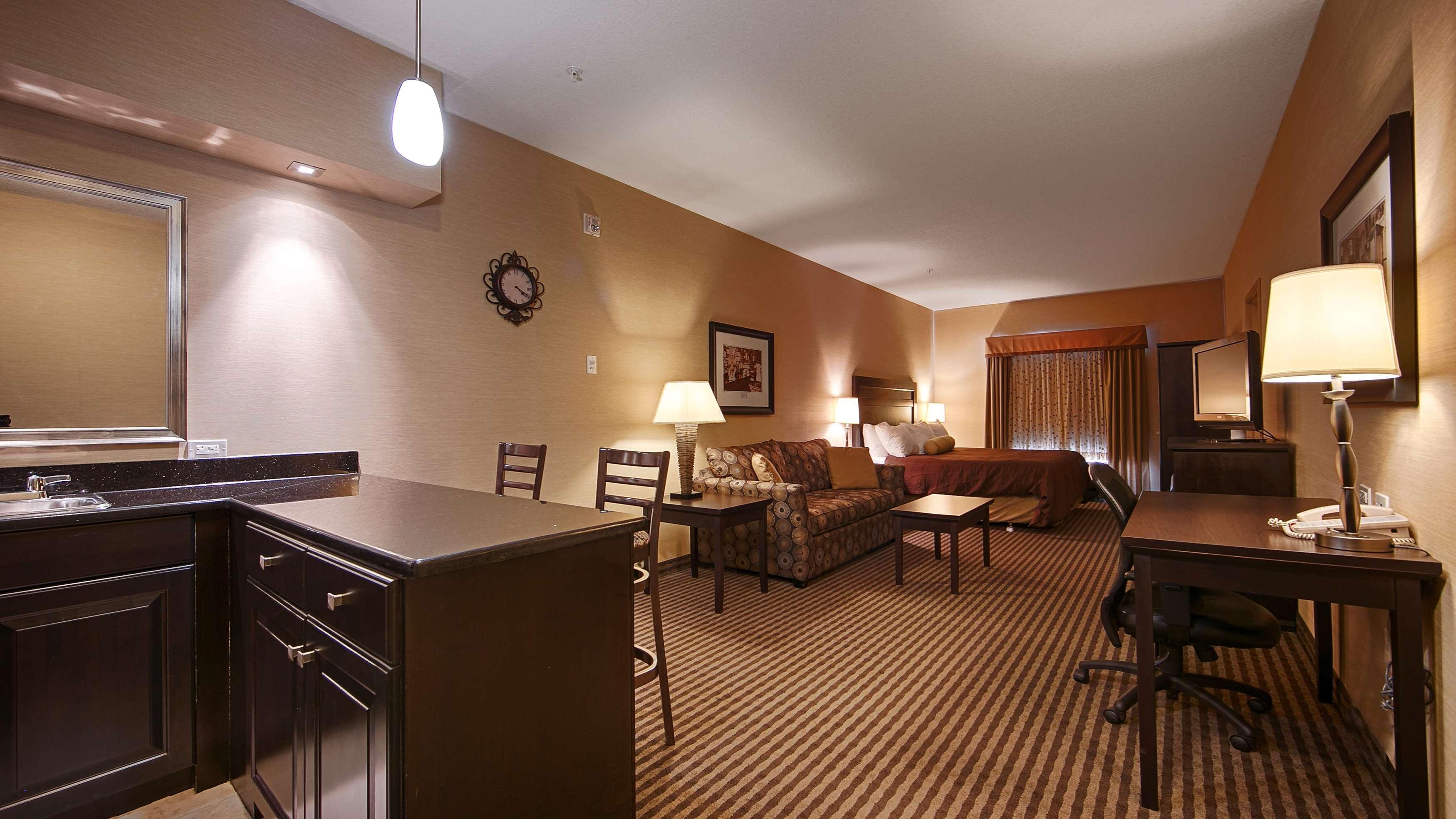 Best Western Sunrise Inn & Suites Stony Plain Exterior photo